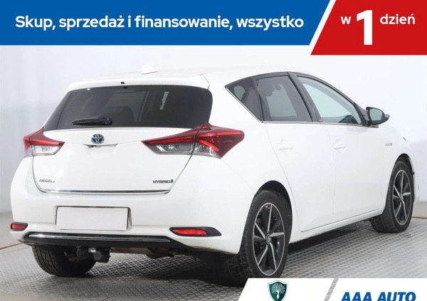 Toyota Auris cena 77000 przebieg: 44040, rok produkcji 2017 z Jedwabne małe 301